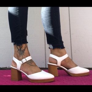 Lucky Brand women's shoes white pointed toe with